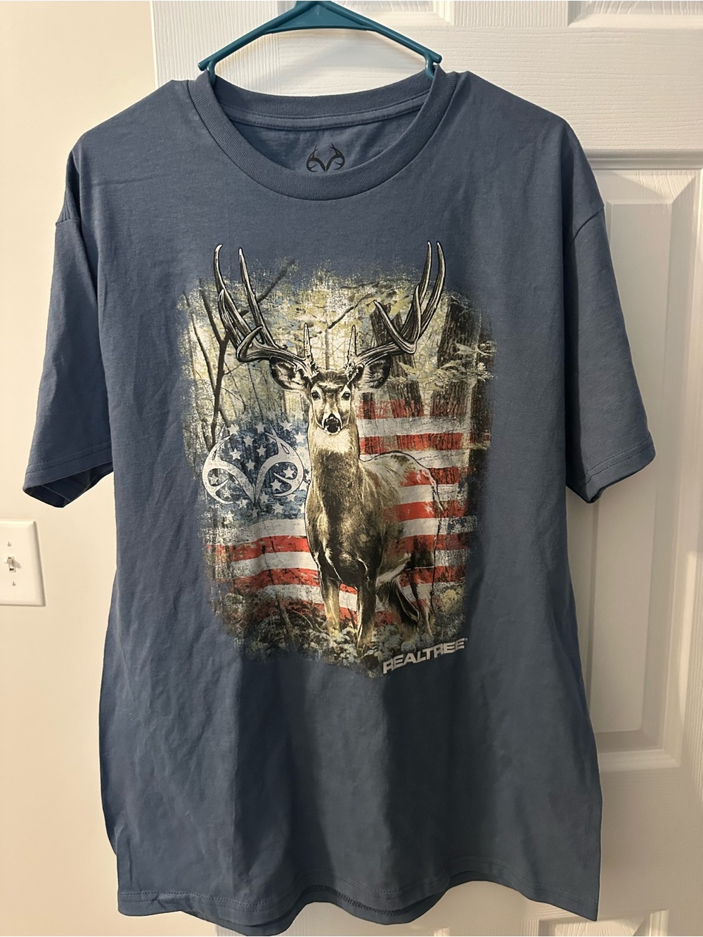 Realtree Blue-Gray Short Sleeve Tee with Deer and American Flag Graphic